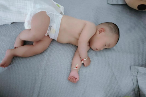 三亚宝宝发烧可以喝牛奶吗